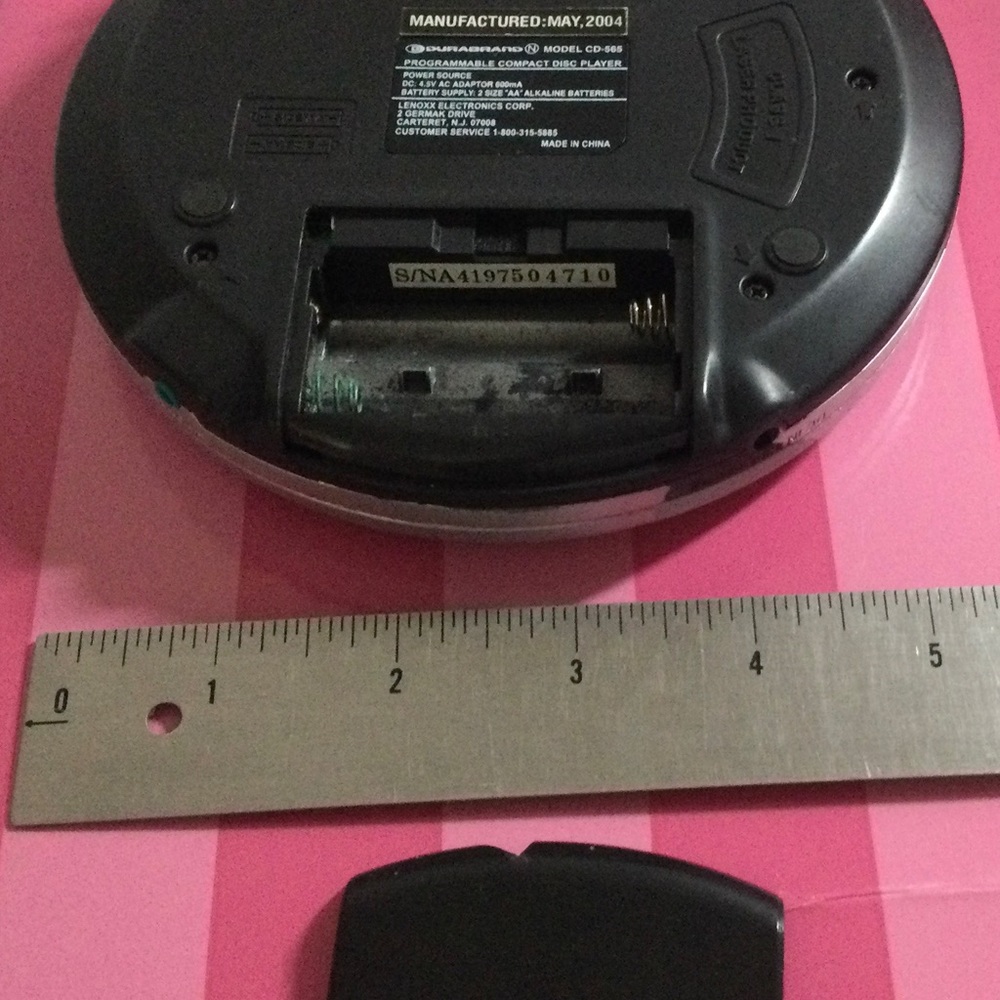 Durabrand Compact disk player model # CD-565. - Picture 9 of 9
